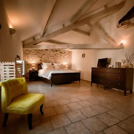 Les Lauriers Roses - Maison D'hotes Barjac (Gard)